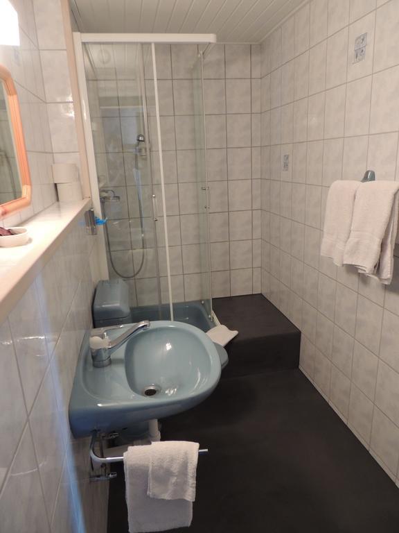 Hotel De La Gare Cousset 객실 사진